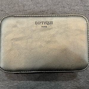 Diptyque Qatar Airlines Luxury Amenities Kit in Black Leather Makeup Travel Bag